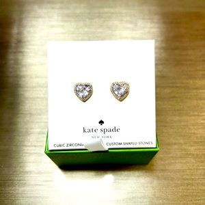BRAND NEW - KATE SPADE gold toned Stud earrings ✨✨✨Box included 🎁